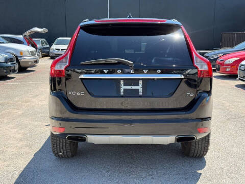 2016 Volvo XC60 T6 Drive-E Platinum