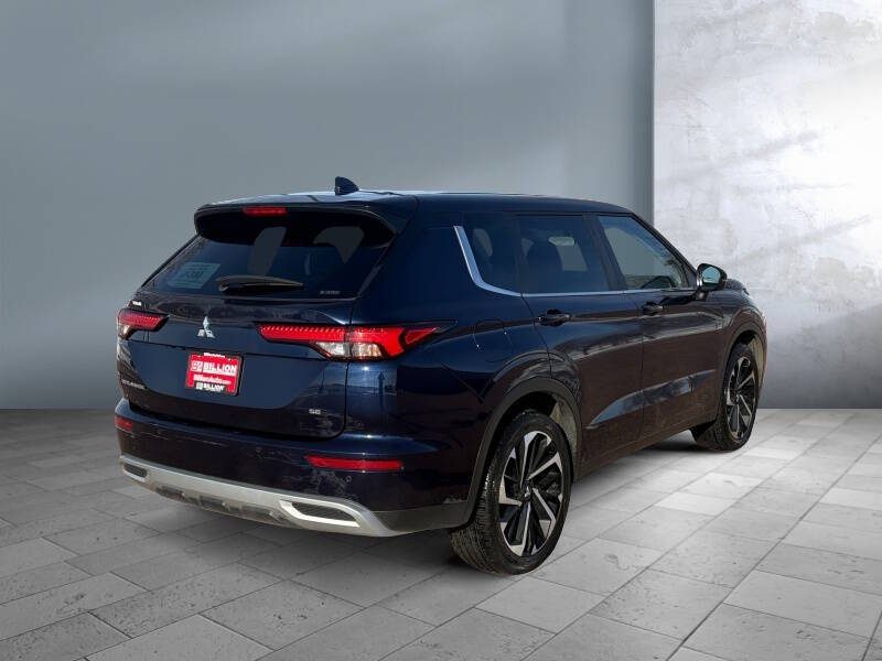 2024 Mitsubishi Outlander SE