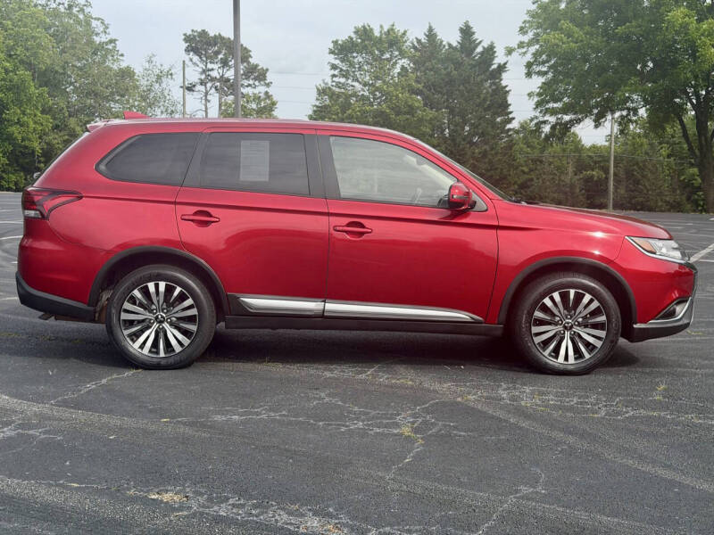 2020 Mitsubishi Outlander LE