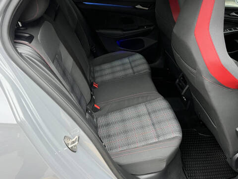2023 Volkswagen Golf GTI SE