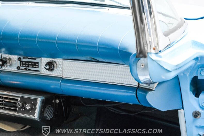 1957 Ford Thunderbird