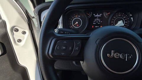 2025 Jeep Gladiator NightHawk