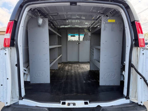 2022 GMC Savana 2500