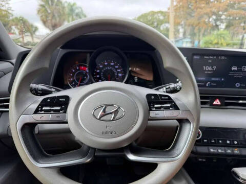 2022 Hyundai Elantra