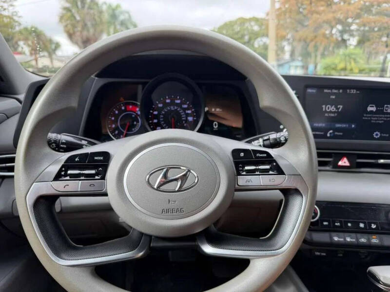 2022 Hyundai Elantra