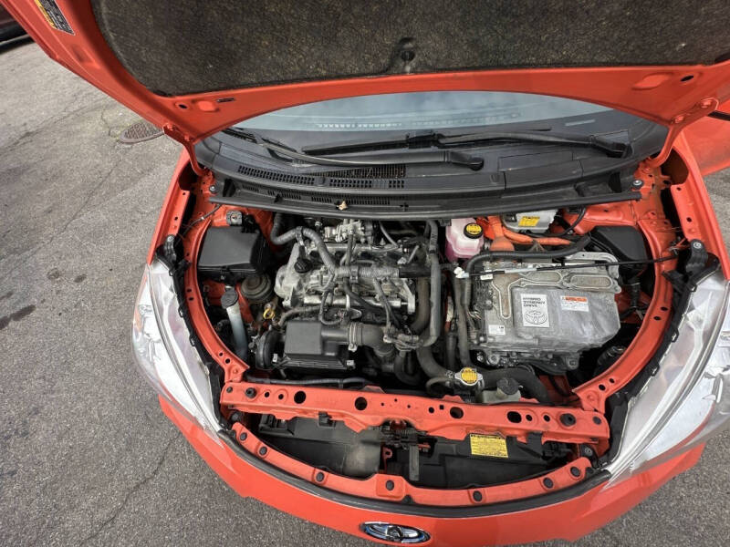 2014 Toyota Prius c Three