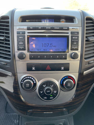 2011 Hyundai Santa Fe SE