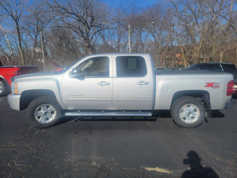 2010 Chevrolet Silverado 1500 for sale at RJ Motors in Plano IL