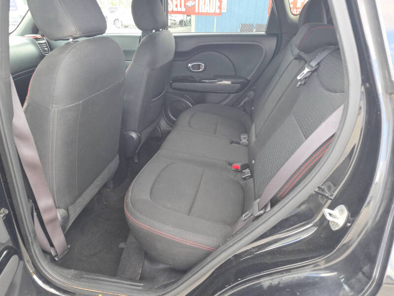 2016 Kia Soul +