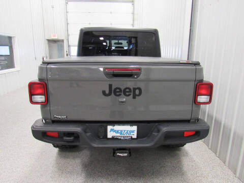 2022 Jeep Gladiator Sport S