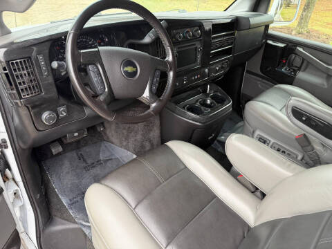 2017 Chevrolet Express 2500