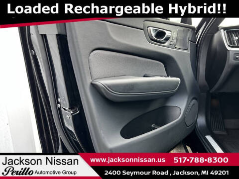 2022 Volvo XC60 Recharge T8 R-Design