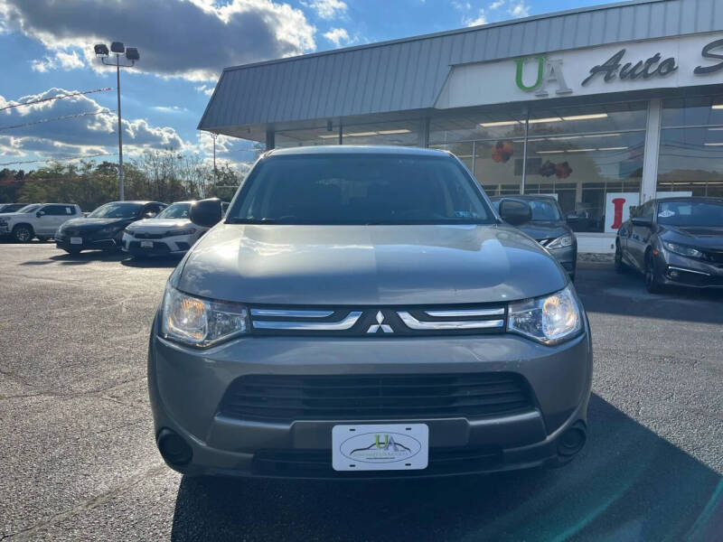 2014 Mitsubishi Outlander ES