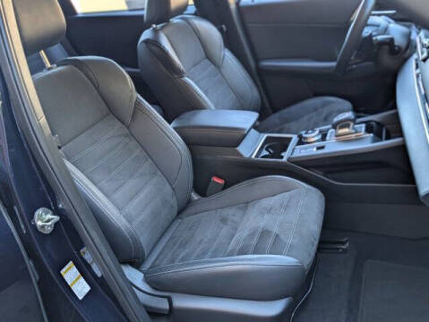 2023 Mitsubishi Outlander SE