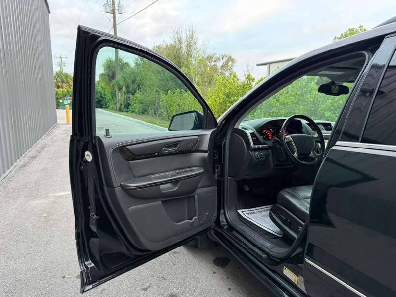 2016 GMC Acadia Denali