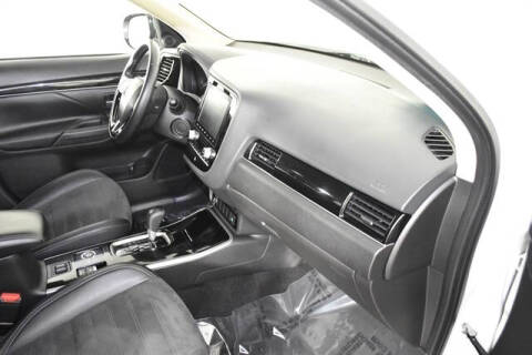 2020 Mitsubishi Outlander SE