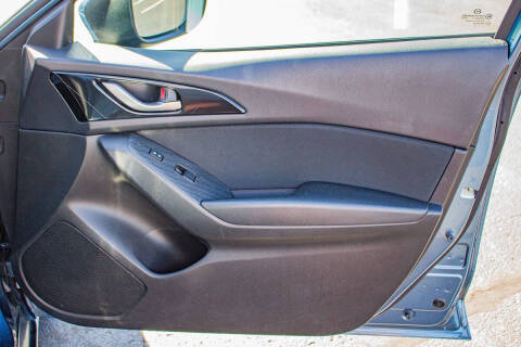 2015 Mazda MAZDA3 i Sport