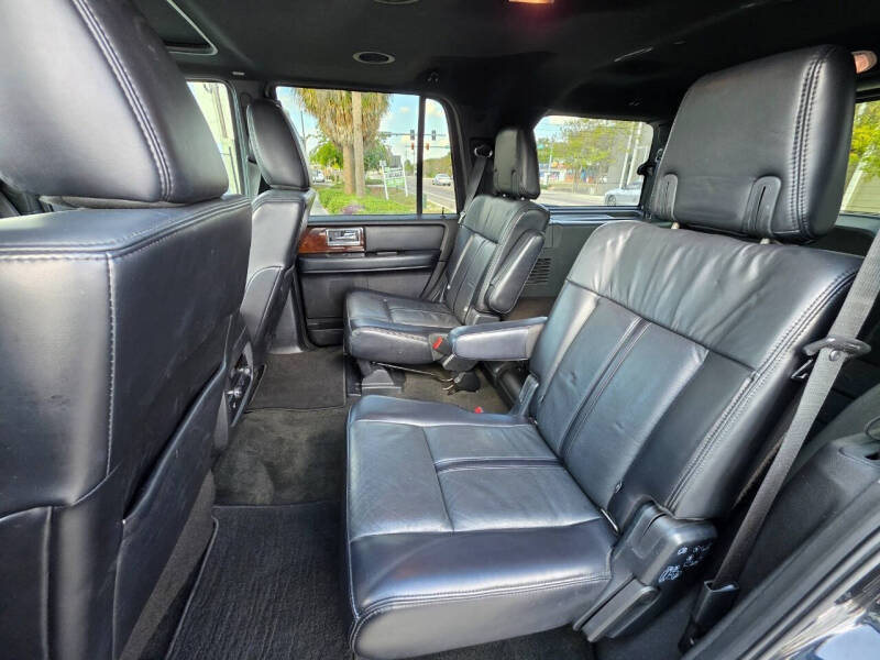 2017 Lincoln Navigator Select