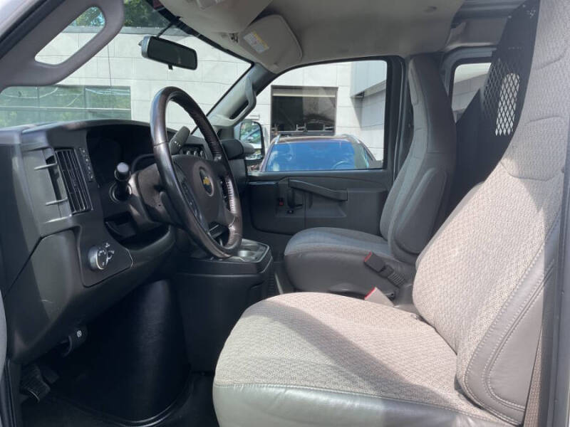 2021 Chevrolet Express 2500