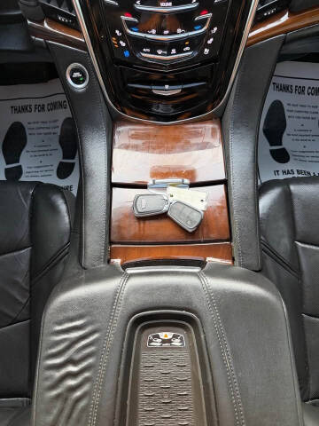 2017 Cadillac Escalade Luxury