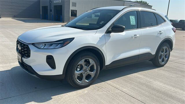 2025 Ford Escape Hybrid ST-Line