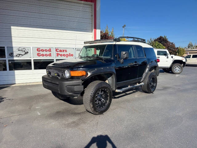 2011 Toyota FJ Cruiser Base's photo
