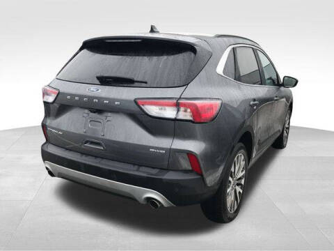2022 Ford Escape Titanium