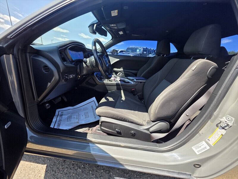 2017 Dodge Challenger SXT