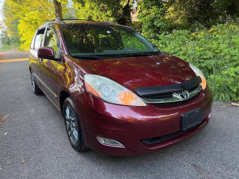 2006 Toyota Sienna XLE 7 Passenger