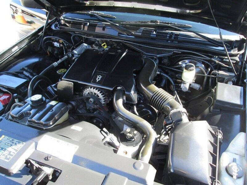 2004 Ford Crown Victoria S