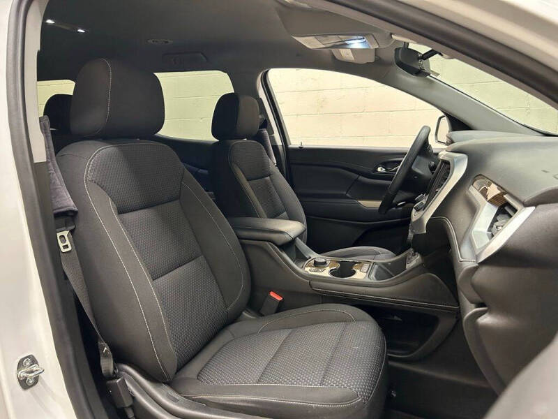 2022 GMC Acadia SLE