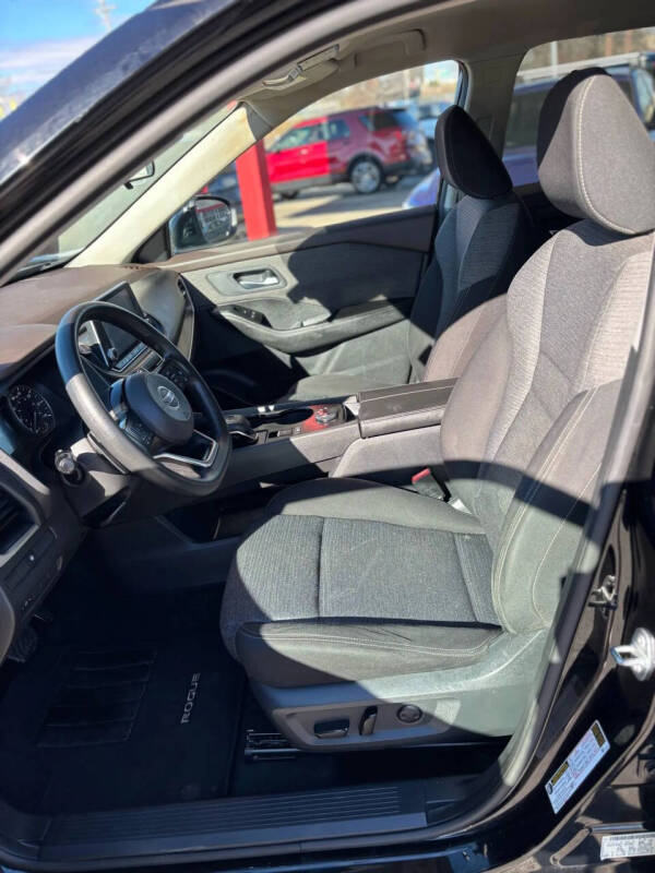 2021 Nissan Rogue SV