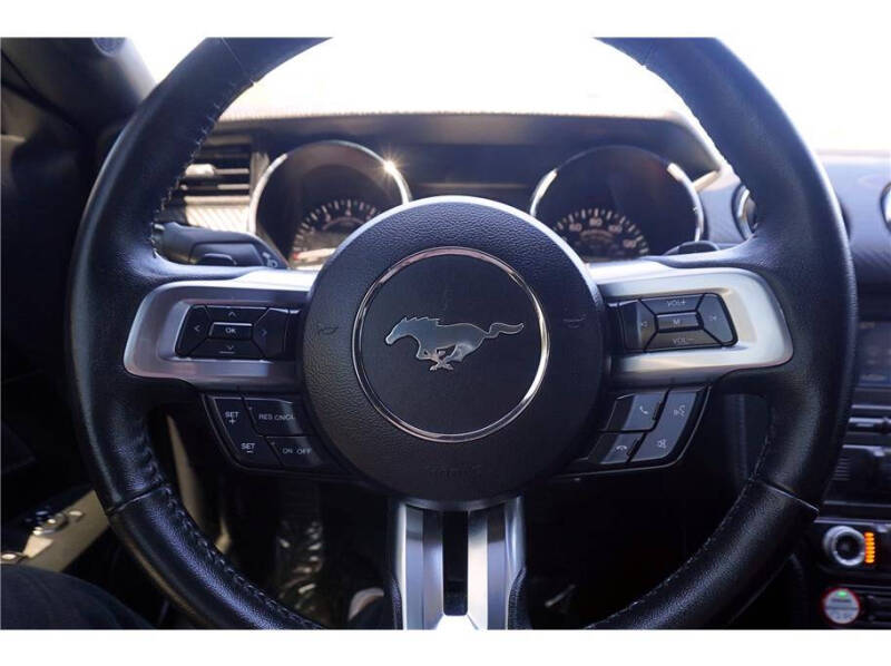 2017 Ford Mustang V6