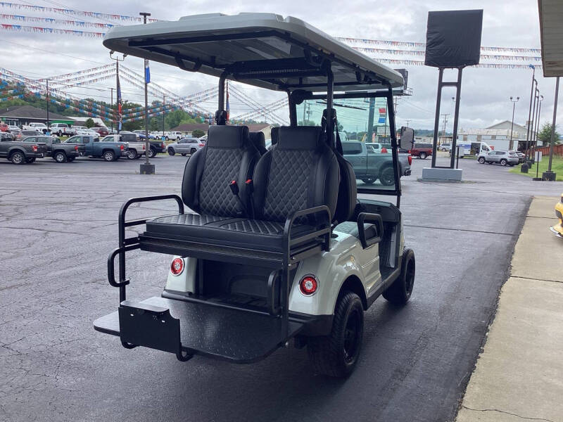 2024 Epic Carts I40-L
