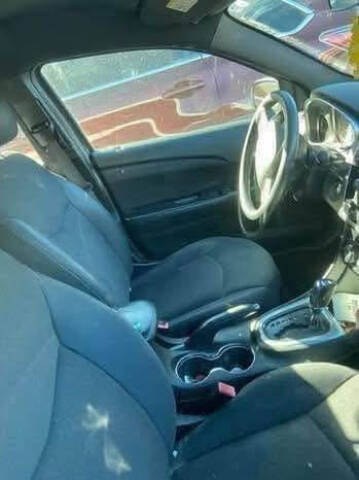 2014 Chrysler 200 LX