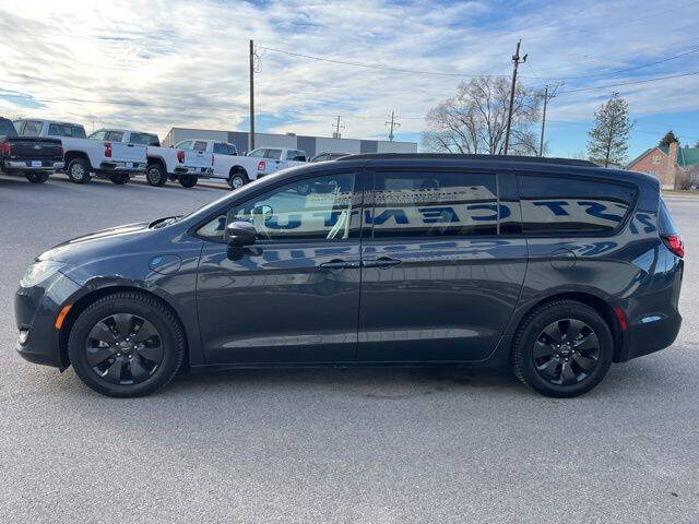 2020 Chrysler Pacifica Hybrid Touring L