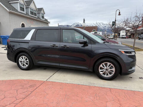 2022 Kia Carnival LX