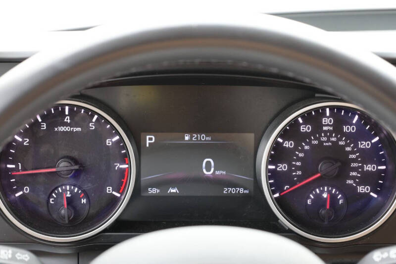 2022 Kia Carnival LX