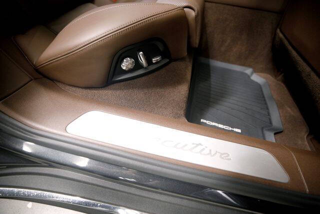 2018 Porsche Panamera 4 Executive