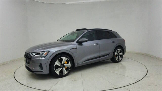 2022 Audi e-tron quattro Premium Plus