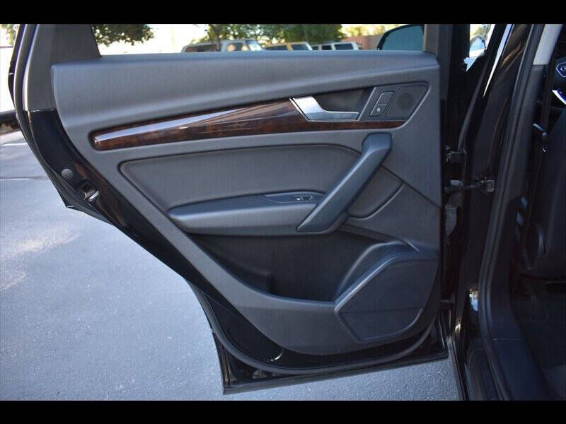 2019 Audi Q5 quattro Premium 45 TFSI