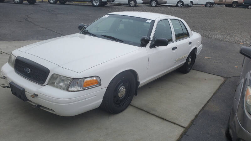2009 Ford Crown Victoria for sale at West Richland Car Sales in West Richland WA