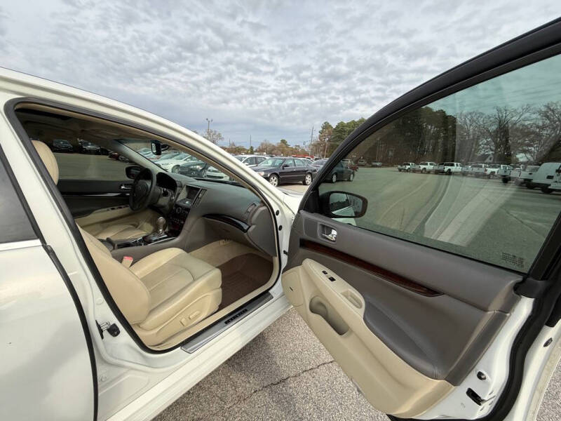 2013 Infiniti G37 Sedan x