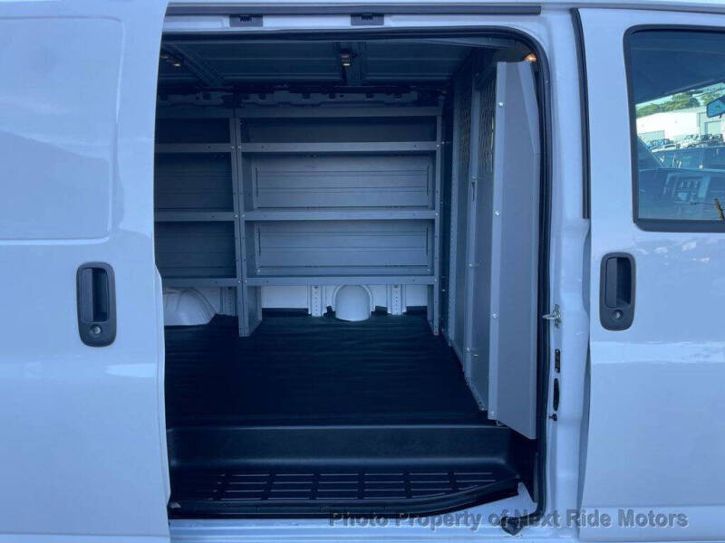 2022 Chevrolet Express 2500