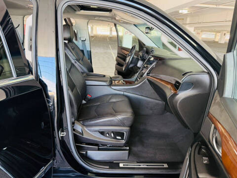 2019 Cadillac Escalade Luxury