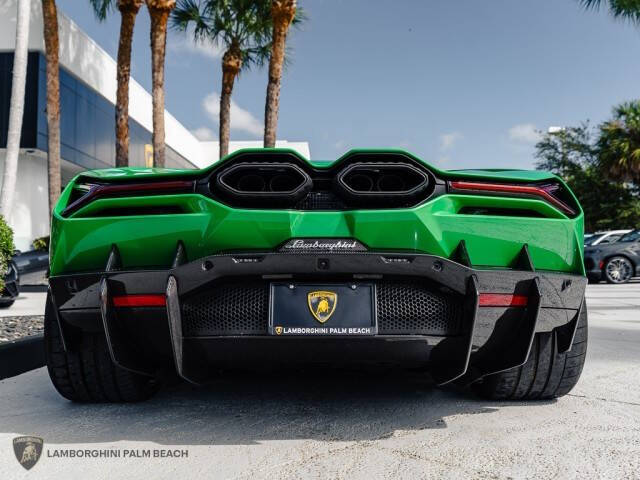 2024 Lamborghini Revuelto