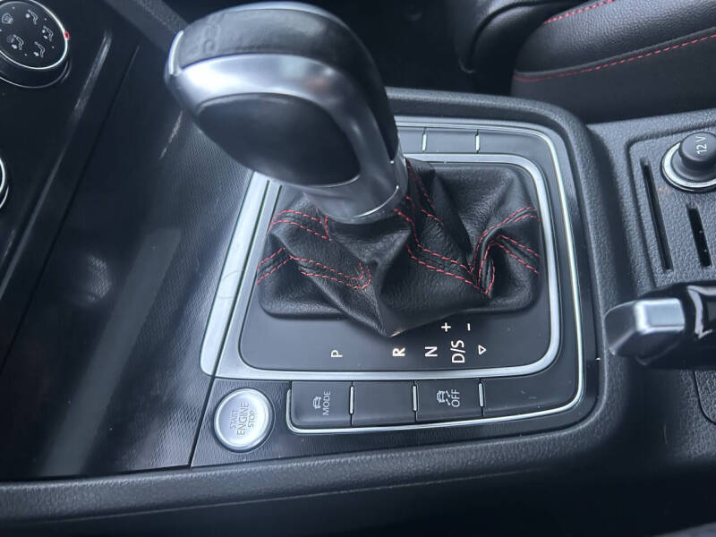 2017 Volkswagen Golf GTI Autobahn