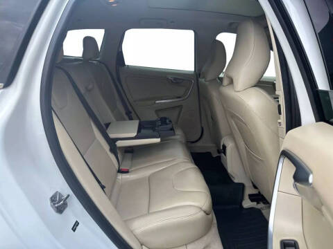 2015 Volvo XC60 T5 Drive-E Premier