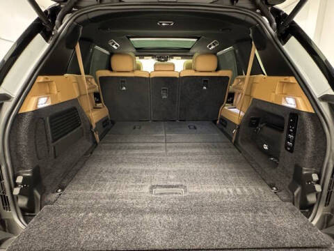 2023 Land Rover Range Rover P530 SE LWB