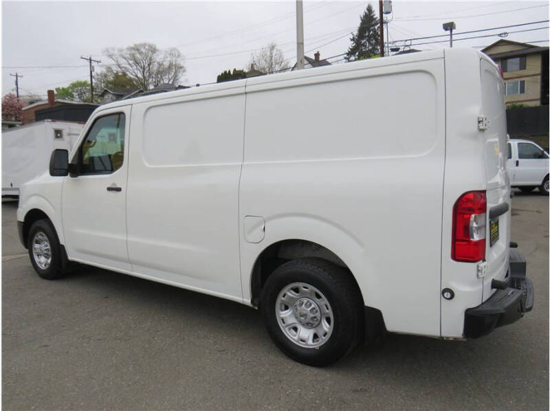 2021 Nissan NV